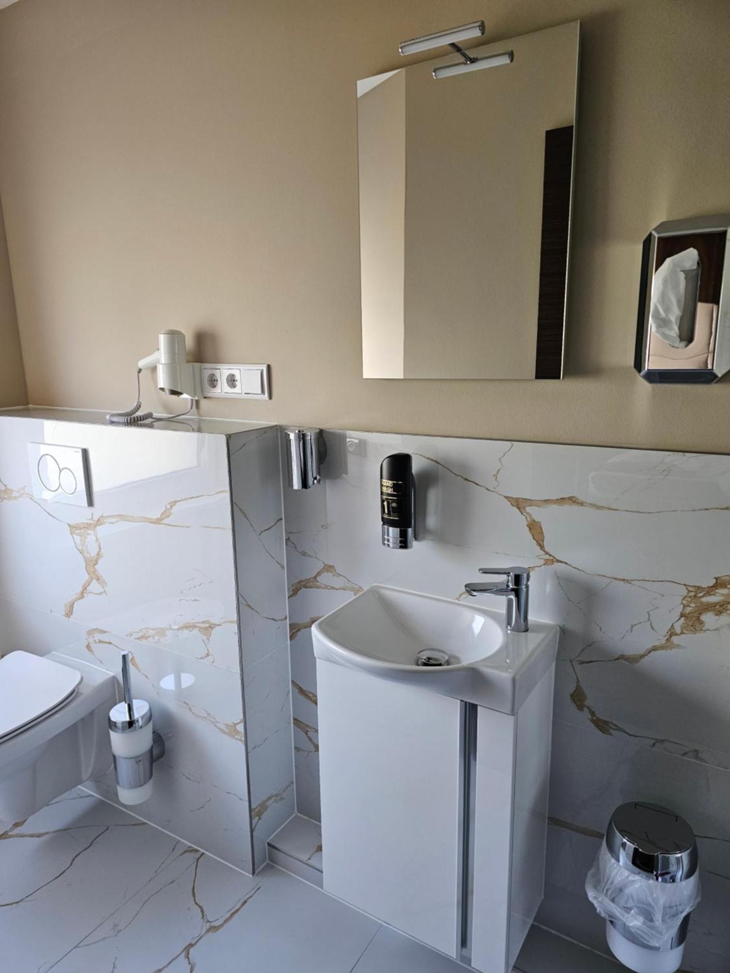 Hotel City Faber 沃尔姆斯 外观 照片